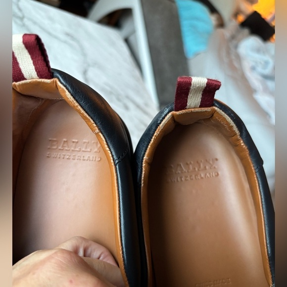 Great Condition BALLY  Orneil navy blu Leather slip on Loafers for Men SIZE 10.5 main image 4